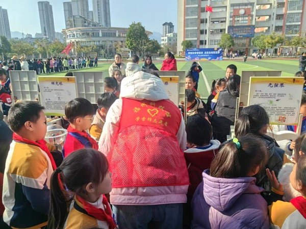 科普大篷車走進(jìn)連江三附小