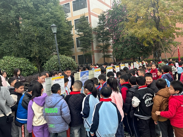 科普大篷車走進高新區(qū)實驗小學(xué)