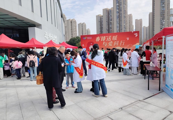 春“鋒”送暖，與愛同行——福州科技館學(xué)雷鋒日志愿服務(wù)活動
