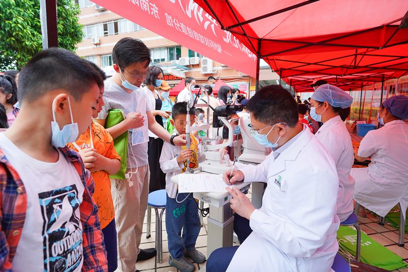 2021年福州市科技活動周開幕，眼健康科普體驗吸引百人圍觀