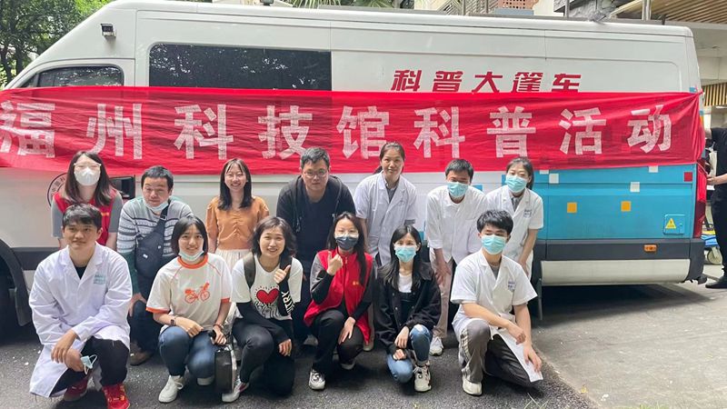 科普大篷車進(jìn)金山中學(xué)科普活動
