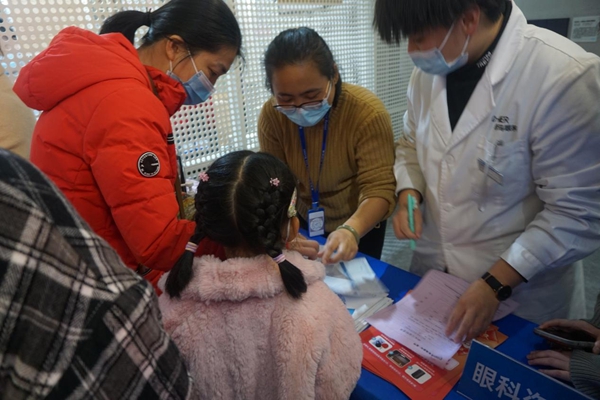 親子樂享福氣 福娃喜鬧元宵丨美蒂斯口腔元宵送溫暖