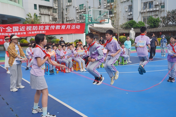 “目”浴陽(yáng)光 預(yù)防近視——這場(chǎng)趣味運(yùn)動(dòng)會(huì)快樂又護(hù)眼