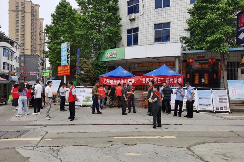 深入漁村，宣傳濕地保護法！