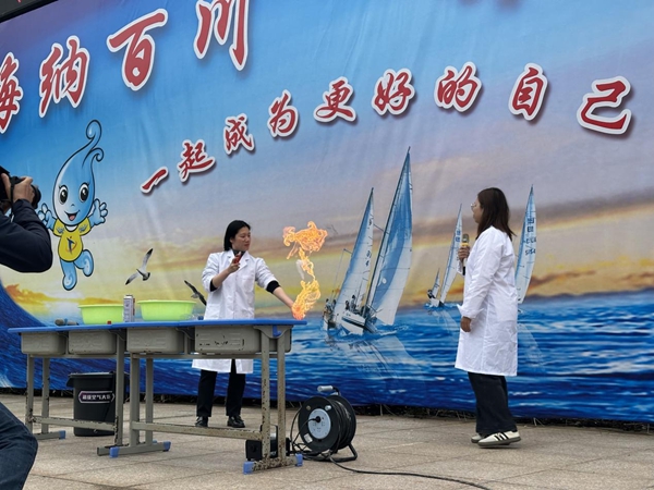 福州科技館科普大篷車走進(jìn)苔菉中心小學(xué)
