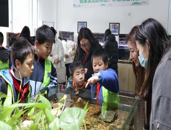 福州科技館開(kāi)展312植樹(shù)節(jié)——“擁抱春天，探索大自然的奧秘”分館研學(xué)活動(dòng)